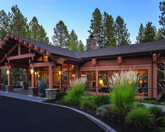 Playground for sport lovers and adventure seekers! - Bend - Bygning