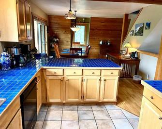 Moss Mountain Inn - Columbia Falls - Mutfak
