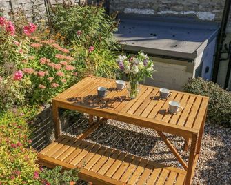 Flora Cottage - Buxton - Patio