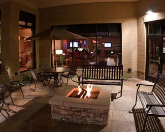 Hilton Garden Inn Milwaukee Airport - Milwaukee - Patio