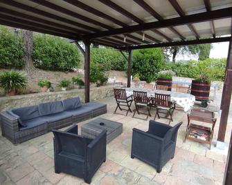 Tranquil Farmhouse in Montespertoli With Private Pool - Fiano - Patio