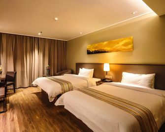Home Inn Plus (Dalian Development Zone Jinma Road - Dalian - Dormitor