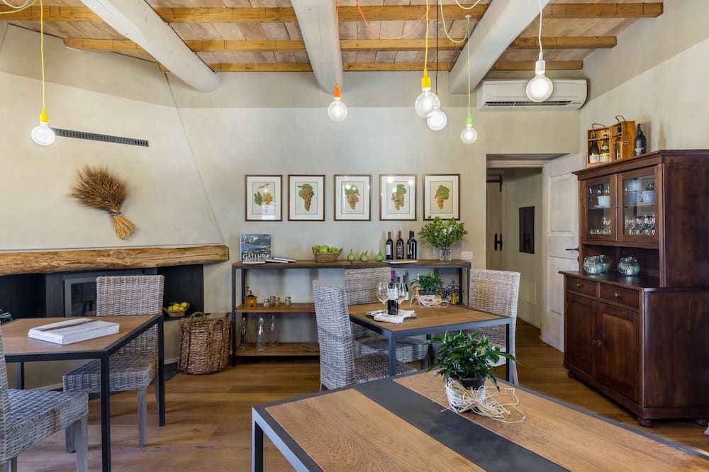 تينوتا بيترا بيانكا - بورتو بولو - مطعم