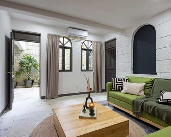 Sleeps 9, Outdoor Space, Pingpong Table, - Oaxaca - Living room