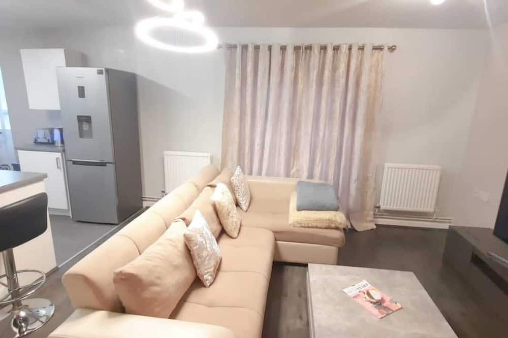 Entired Apartment Near Manchester City Centre, M15 - מנצ'סטר - סלון