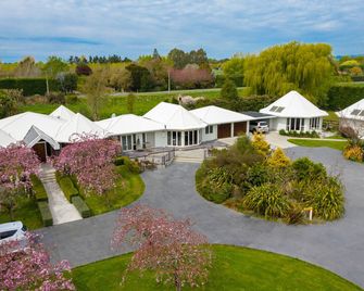 Silverstream Alpaca Farmstay and Tour - Rangiora