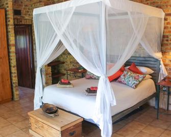 Masodini Game Lodge - Hoedspruit - Yatak Odası
