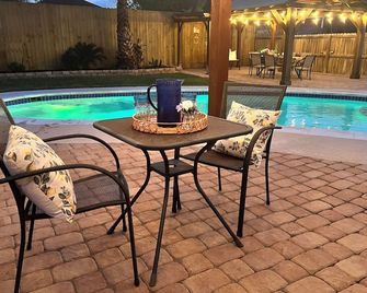 Spacious 4-bedroom house in charming McAllen with Pool - McAllen - Pool