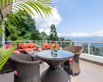 Summit Lillium Hotel & Spa - Kālimpong - Balcony