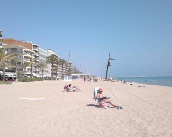 Apartment 150 M. From Playa En Pleno Centro - Calafell - Strand
