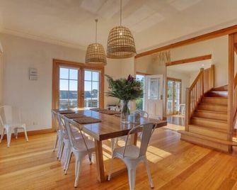 Monterey Bay of Fires - Binalong Bay - Comedor