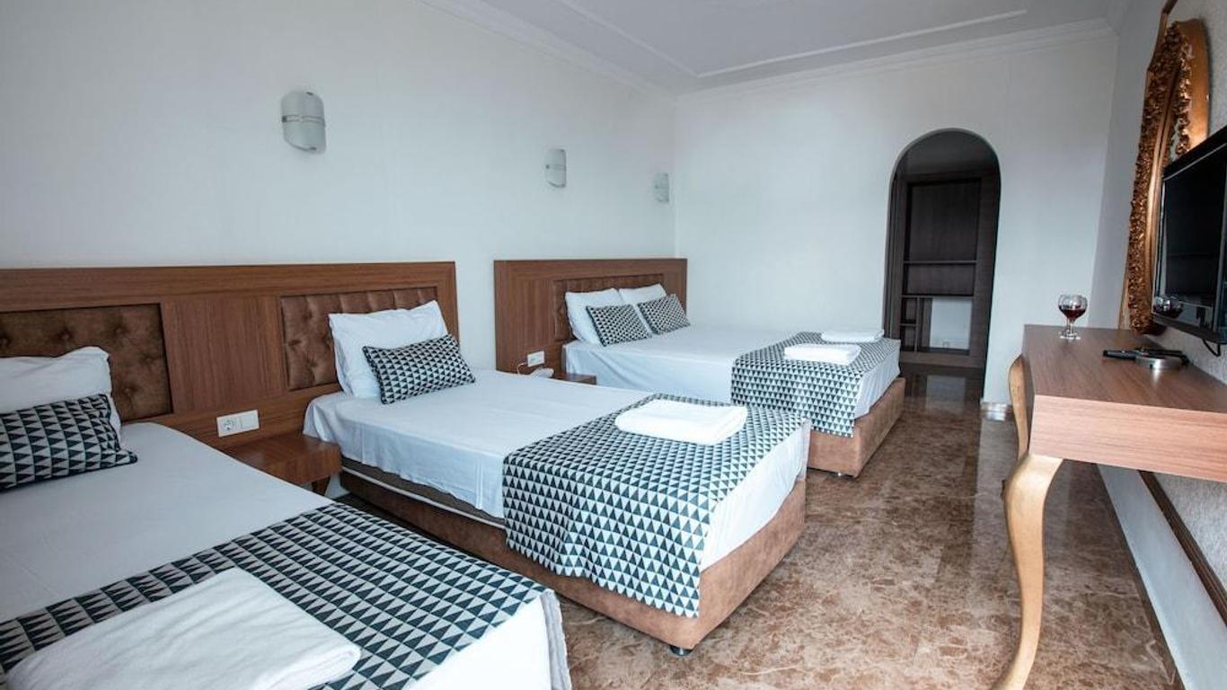 Kristal Beach Hotel