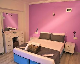 Lavender Otel - Cesme - Bedroom