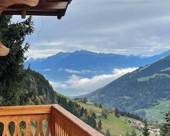 Mountain chalet in Champéry, with panoramic view of the Dents du Midi mountains - Champéry - Balcon