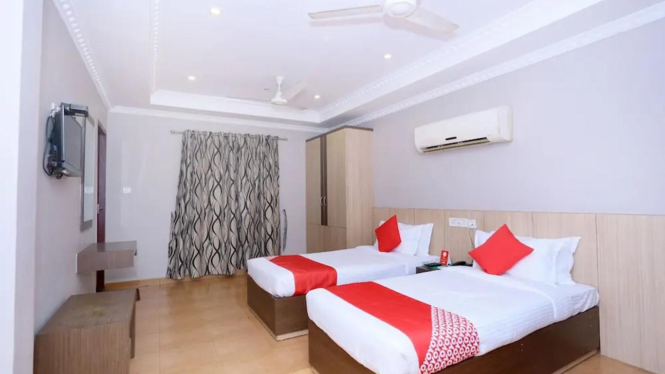 Oyo 23116 Gino Tourist Home