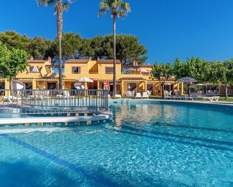 Apartamentos Ses Anneres - Ciutadella de Menorca - Pool