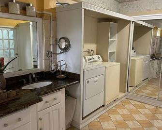 Spacious One Bedroom Apartment in Palmiste - San Fernando (Trinidad y Tobago)