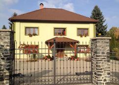 Penzion U Horských - Čáslav - Building