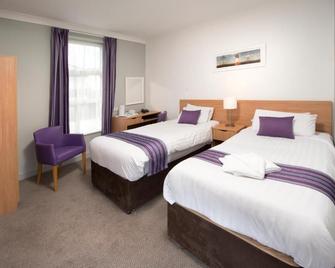 The Seafront Hotel by Compass Hospitality - Llandudno - Bedroom