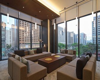 โรยเน็ท โรงแรม โซล มาโป - โซล - เลานจ์