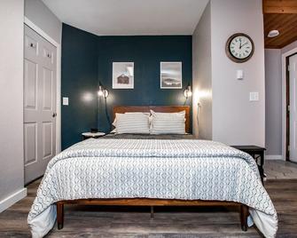 The Nook at Whitefish Mountain - Studio unit just steps from ski slopes - Whitefish - Bedroom