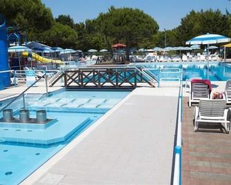 Victoria Mobilehome in Camping Village Mediterraneo - Cavallino Treporti - Pool