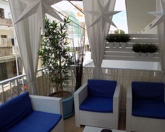 Hostal Villa Maruja - S'Arenal - Balkon