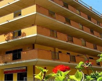 Residence Leonardo - Lido di Spina - Edificio