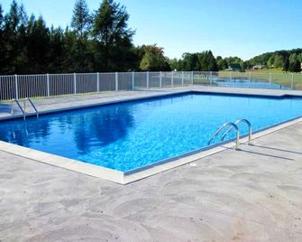 Stunning Cabin Getaway Perfect for Large - Boyne Falls - Pool