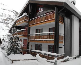 2,5 room apartment, Winkelmatten Zermatt - Zermatt - Building