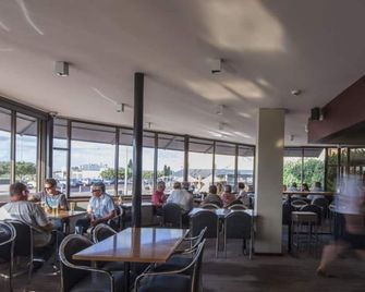Ocean Centre Hotel - Geraldton - Restaurant