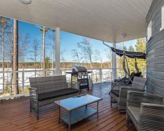 Vacation home Paula by Interhome - Hirvensalmi - Patio