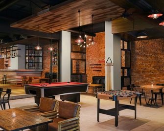 Fairfield by Marriott Bali South Kuta - South Kuta - Bar