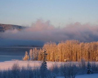 Williston Lake Resort - Hudson's Hope - Outdoors view