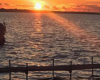 Lakefront - Spacious Family Getaway with Dock! - Prudenville