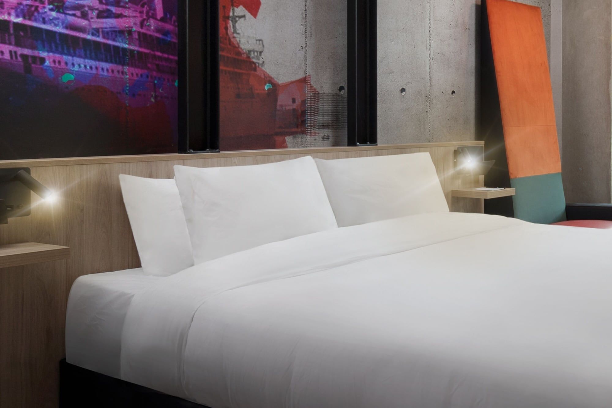 Bedroom view of Inntel Hotels Amsterdam Landmark