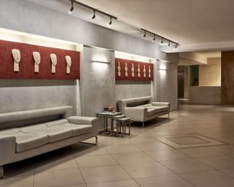 Oxygen Favie - Tinos - Salónek