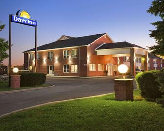 Days Inn by Wyndham Stouffville - Whitchurch-Stouffville - Building