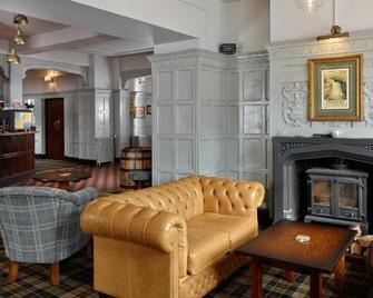 The Royal Oak, Settle - Settle - Salónek