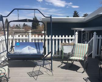 The Roj Mahal - Awesome Location, Spacious Home, Perfect for All Sizes of Groups - Helena - Balcony