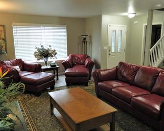 Comfy Puyallup Home Near Seattle Tacoma Puget Sound - 스파나웨이 - 거실