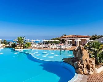 La Plage Resort - Sorso - Piscina