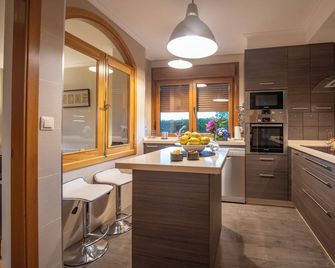 New spectacular chalet in Sanxenxo accommodates 16 people - Sanxenxo - Køkken