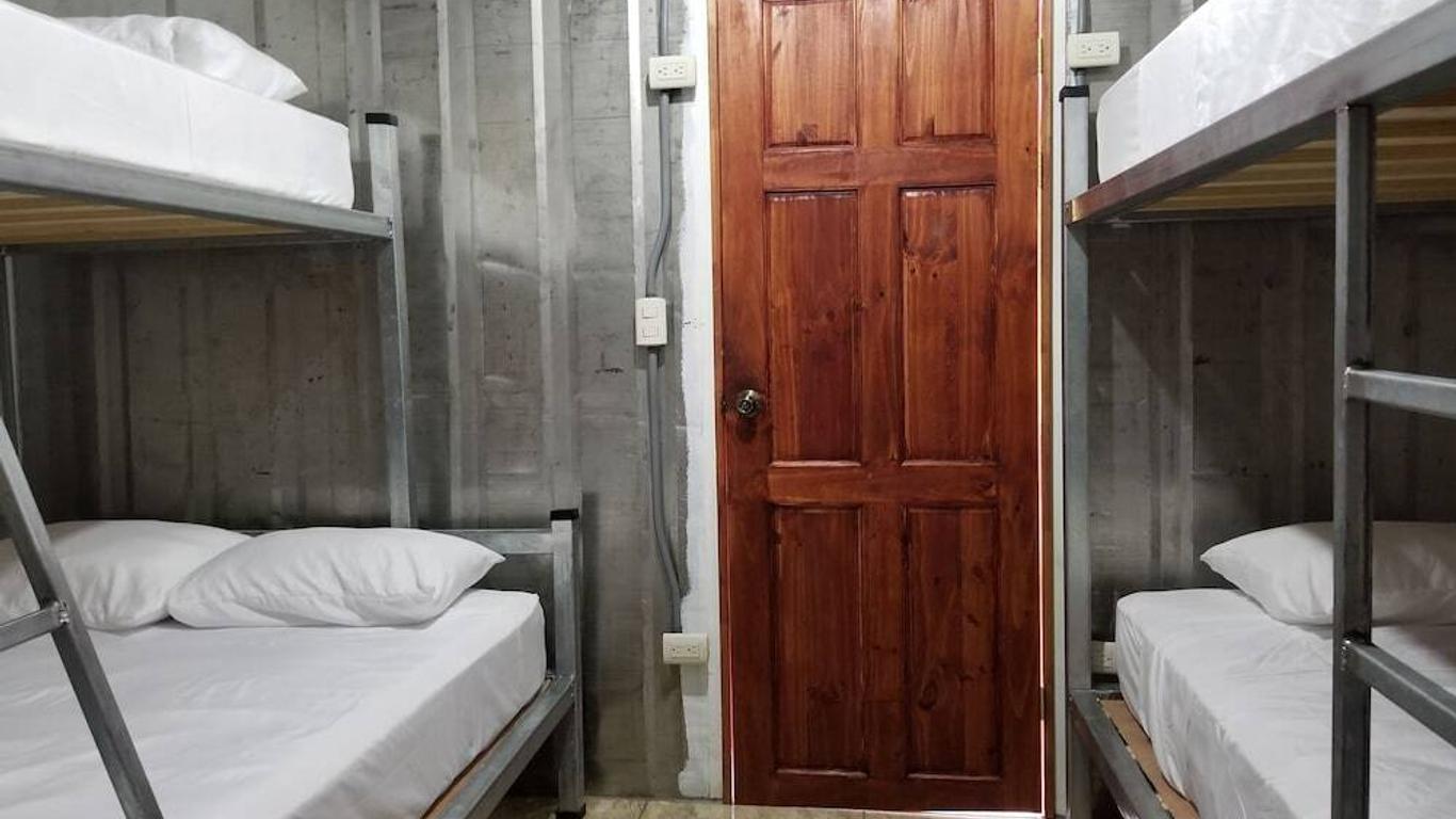 Arenal Container Hostel