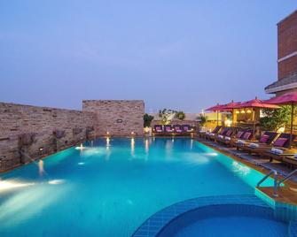 Buddy Lodge, Khaosan Road - בנגקוק - בריכה