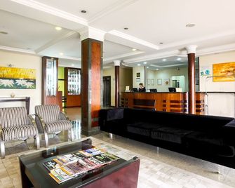 Hotel Exclusivo - Sao Jose dos Pinhais - Lobby