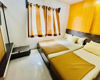 Hotel Sai Grk - Shirdi - Slaapkamer