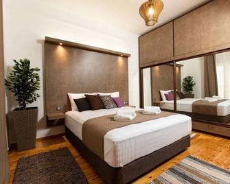 Downtown Luxury Boutique Suites : the Grand Suite - Thessaloniki - Bedroom