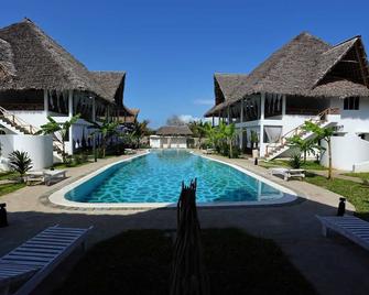 Rafiki Tamu Residential Resort - Watamu - Pool