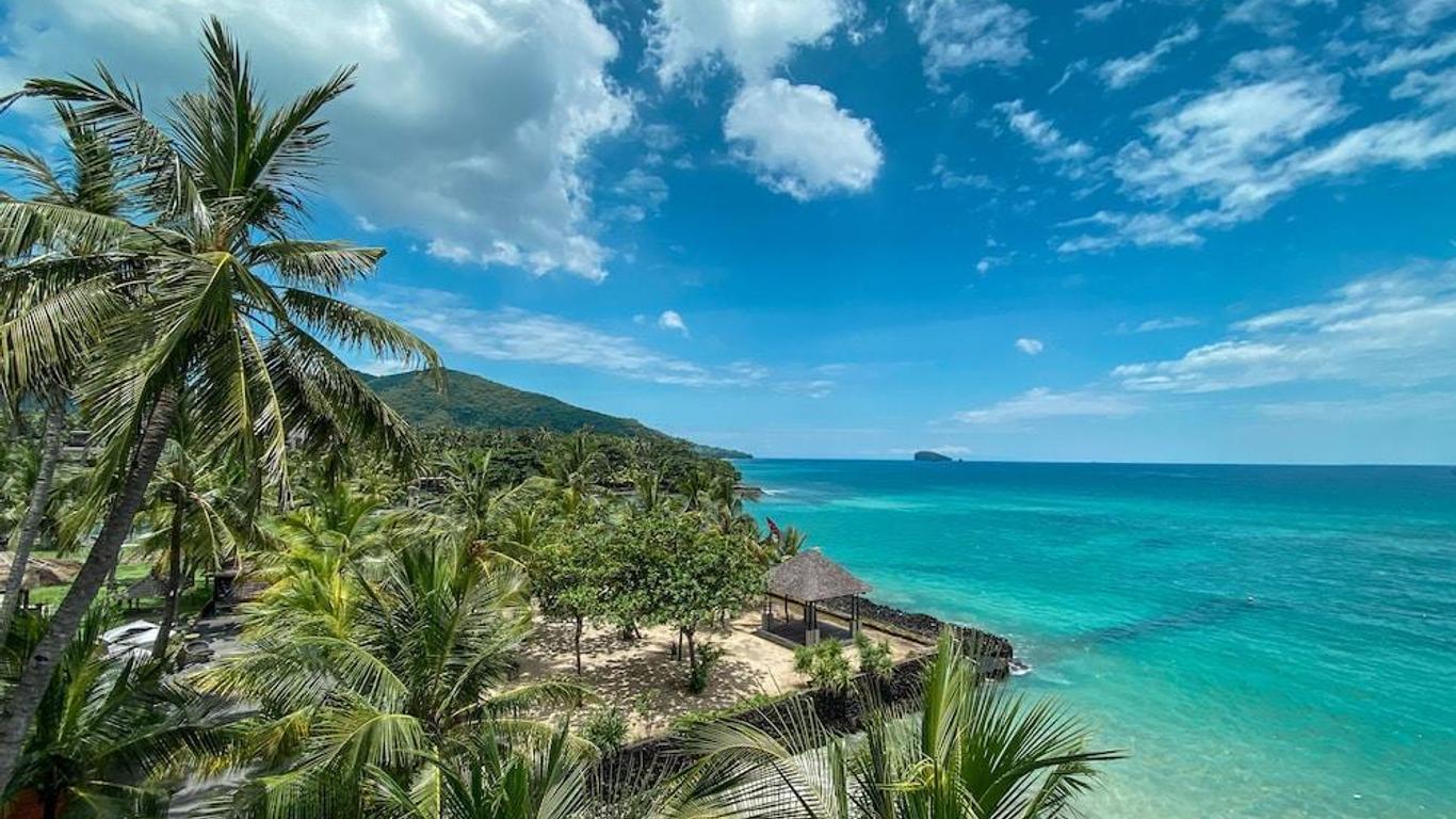 Candi Beach Villas